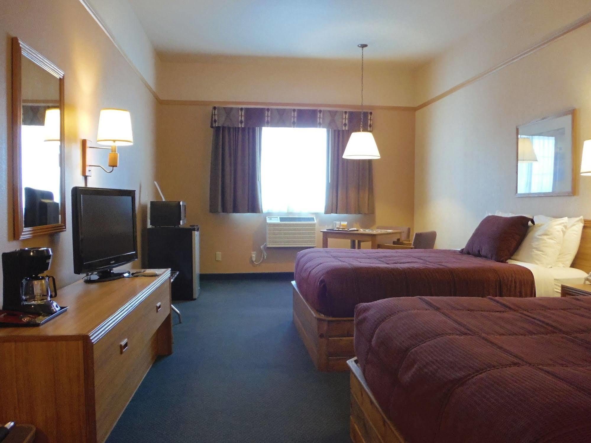Choteau Stage Stop Inn Exterior photo